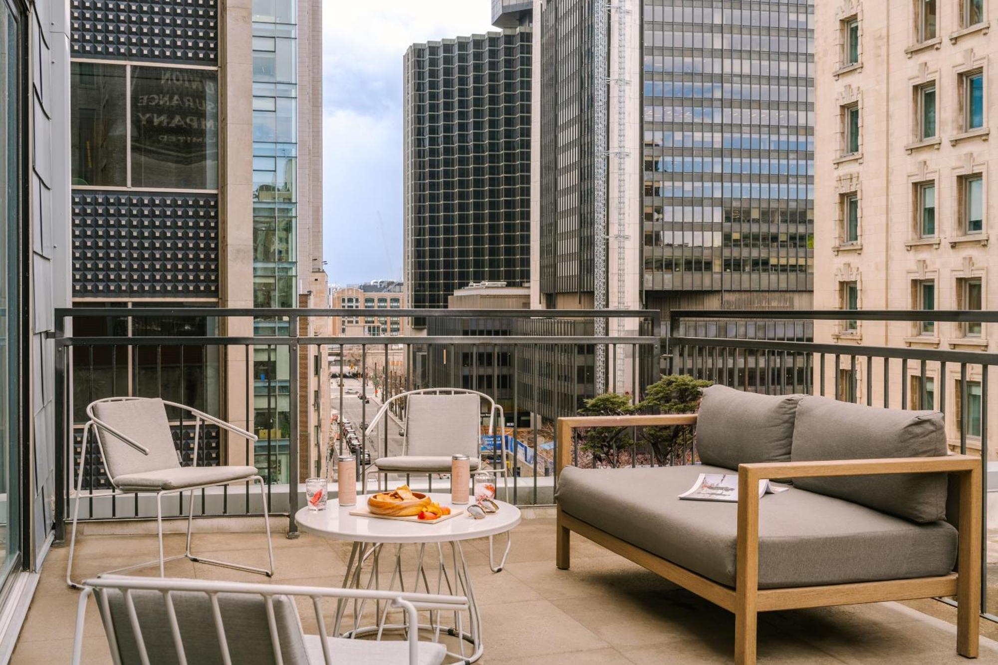 Sonder Penny Lane Aparthotel Montreal Ngoại thất bức ảnh