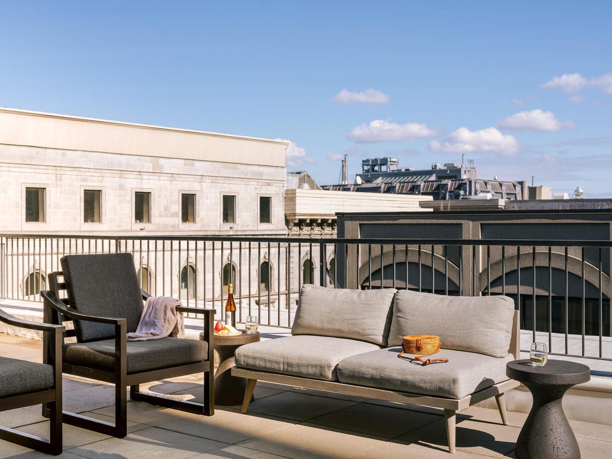 Sonder Penny Lane Aparthotel Montreal Ngoại thất bức ảnh